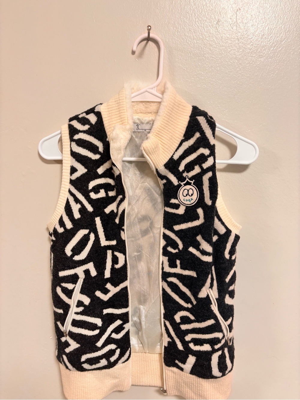 Black & Cream Abstract Sherpa Zip-Up Vest